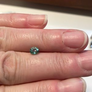 Oval apatite gem